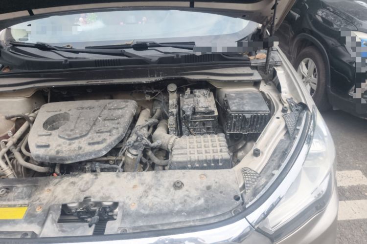 Used JETOUR X90 2019 1.5T Automatic Smart Enjoyment 6-Seater Emission Standard China V Engine Bay Left