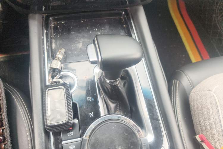 Used JETOUR X90 2019 1.5T Automatic Smart Enjoyment 6-Seater Emission Standard China V Gear Lever