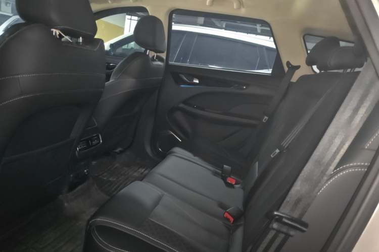 Used JETOUR X90 2019 1.6T DCT Luxury Touring Edition 5 Seats China VI Standard Left Rear Seat