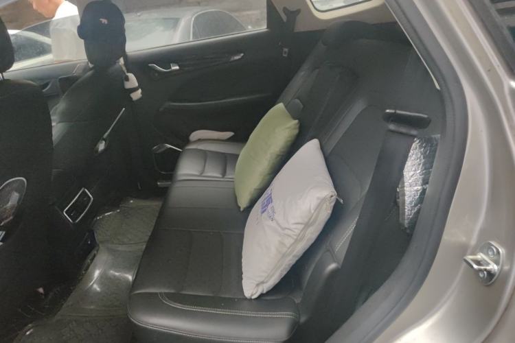Used JETOUR X90 2019 1.5T Automatic Enjoyment Model 6 Seats Emission Standard China V Left Rear Seat