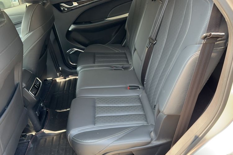 Used JETOUR X90 2019 1.6T DCT Luxury Touring Edition 7 Seats China VI Standard Left Rear Seat