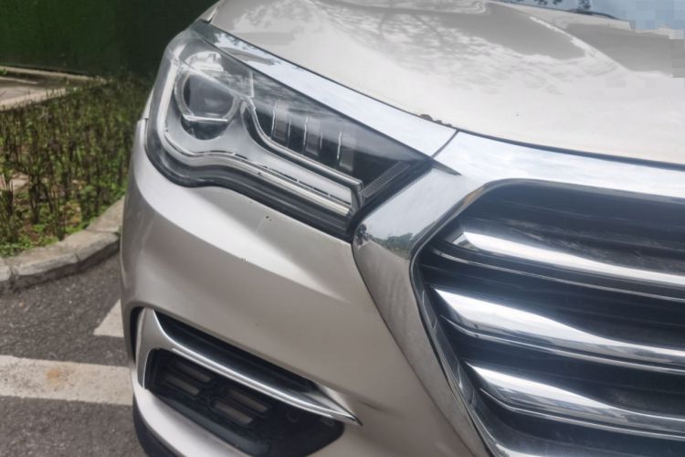 Used JETOUR X90 2019 1.5T Automatic Smart Enjoyment 6-Seater Emission Standard China V Right Front Headlight