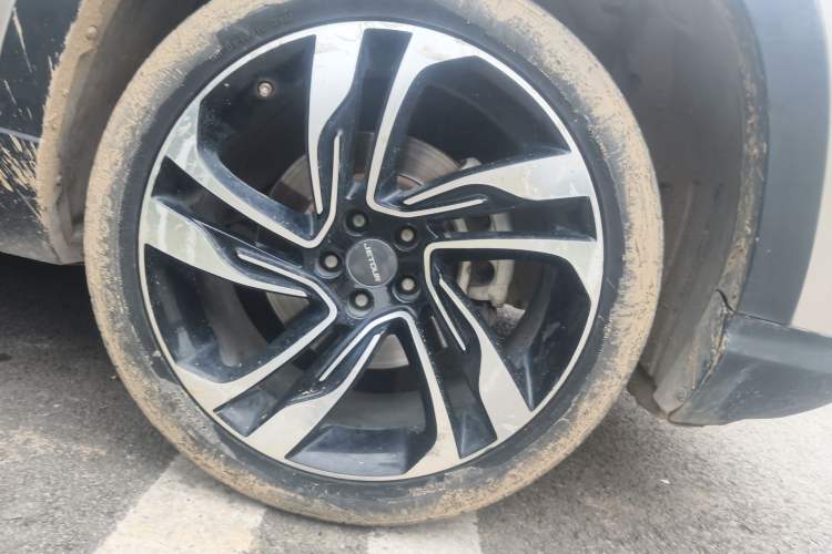 Used JETOUR X90 2019 1.5T Automatic Smart Enjoyment 6-Seater Emission Standard China V Right Front Wheel Hub