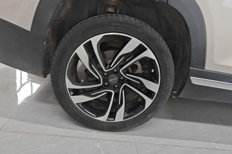 Used JETOUR X90 2019 1.6T DCT Zhaolü Edition 5 Seats China VI Standard Right Rear Wheel Hub
