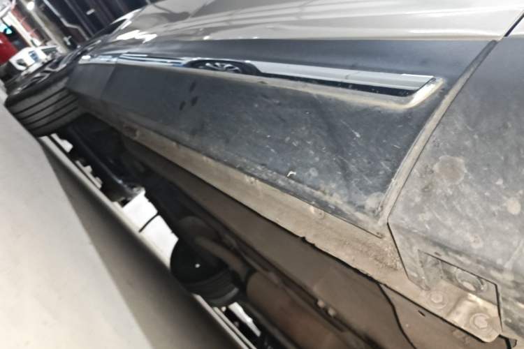 Used JETOUR X90 2019 1.6T DCT Luxury Touring Edition 5 Seats China VI Standard Right Side Sill