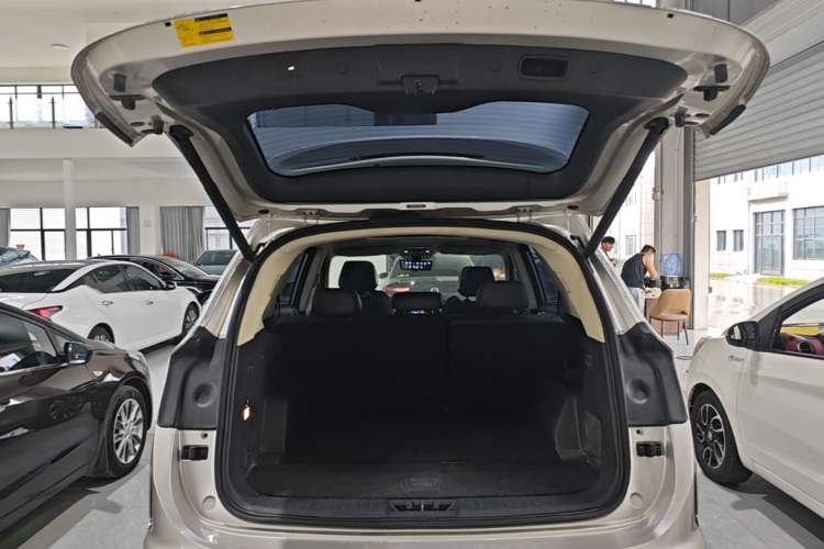 Used JETOUR X90 2019 1.6T DCT Zhaolü Edition 5 Seats China VI Standard Trunk
