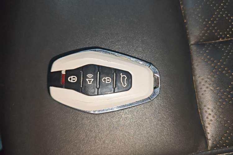 Used JETOUR X90 2019 1.6T DCT Zhaolü Edition 5 Seats China VI Standard Vehicle Key