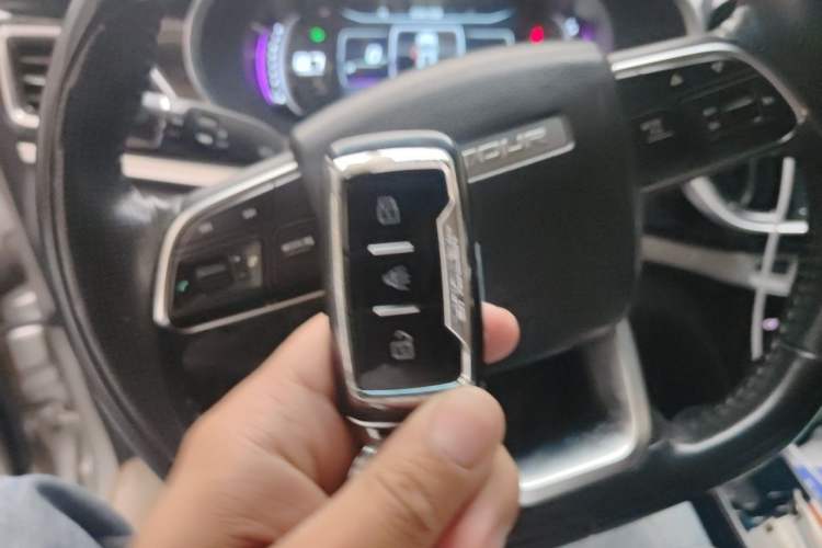 Used JETOUR X90 2019 1.5T Automatic Enjoyment Model 6 Seats Emission Standard China V Vehicle Key
