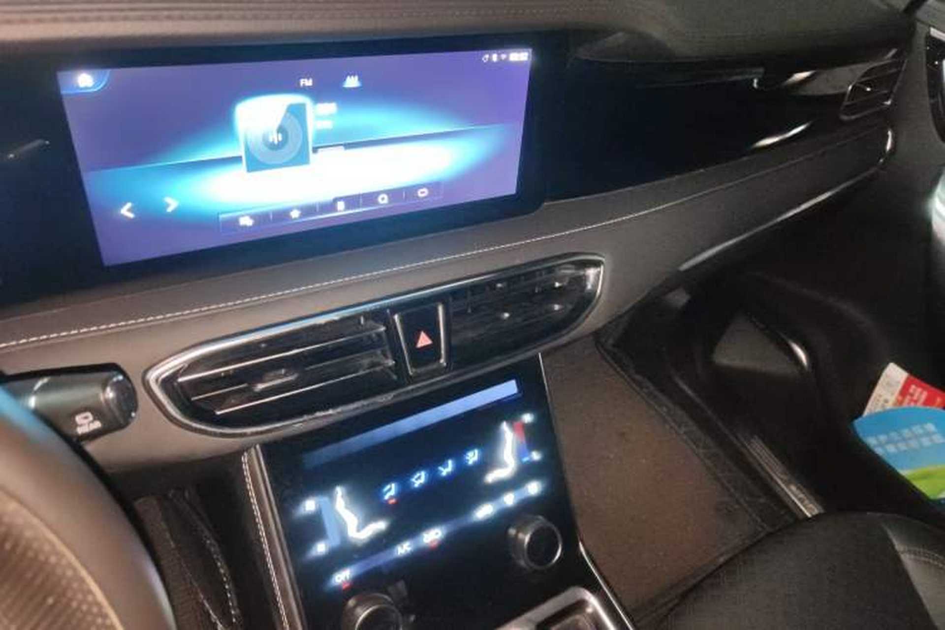 Used JETOUR X90 2020 1.5T Manual Shadow Fun Edition 7-Seater Audio And AC Panel