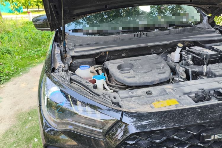 Used JETOUR X90 2020 1.5T Manual Shadow Fun Edition 6-Seater Engine Bay Right