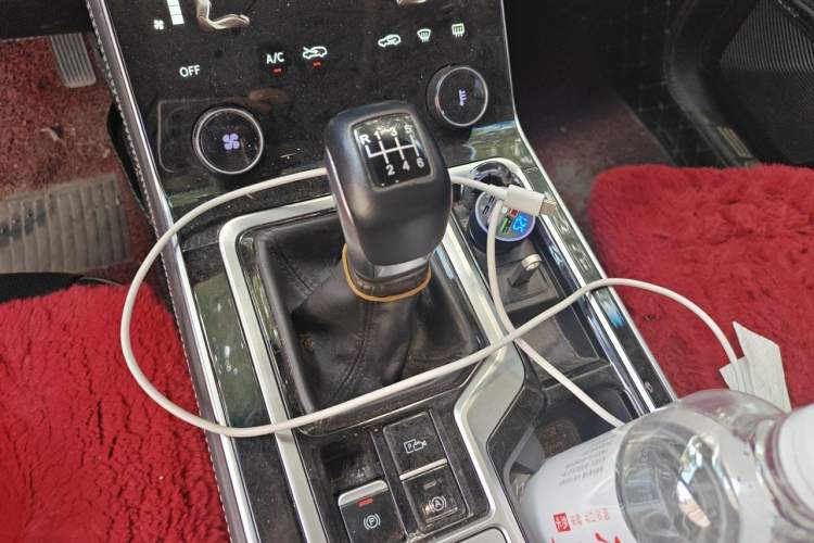 Used JETOUR X90 2020 1.5T Manual Shadow Fun Edition 7-Seater Gear Lever