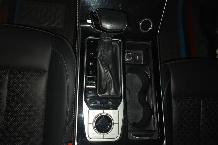 Used JETOUR X90 2020 1.6T DCT Shadow Edition 5 Seats Gear Lever