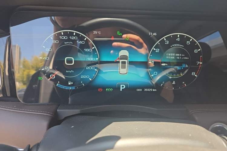 Used JETOUR X90 2020 1.6T DCT Shadow Edition 7-Seater Odometer Close Up