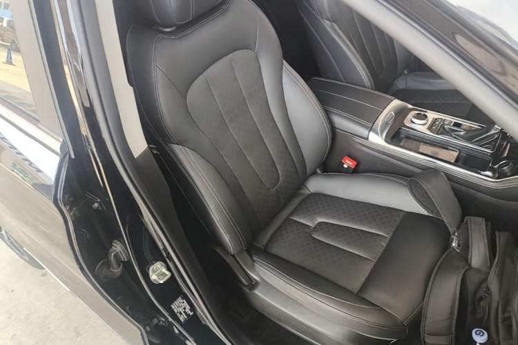 Used JETOUR X90 2020 1.6T DCT Shadow Luxury Edition 6-Seater Right Front Seat