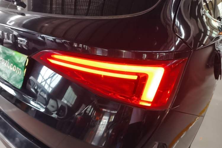Used JETOUR X90 2020 1.5T Manual Shadow Fun Edition 5 Seats Right Rear Taillight