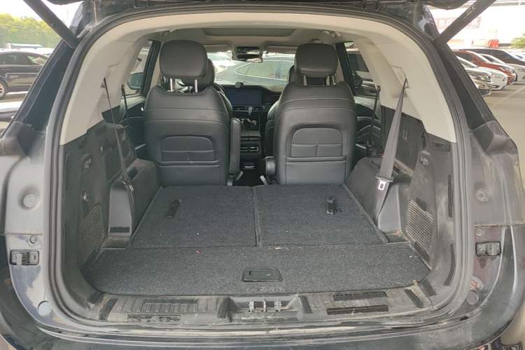 Used JETOUR X90 2020 1.6T DCT Shadow Luxury Edition 6-Seater Trunk