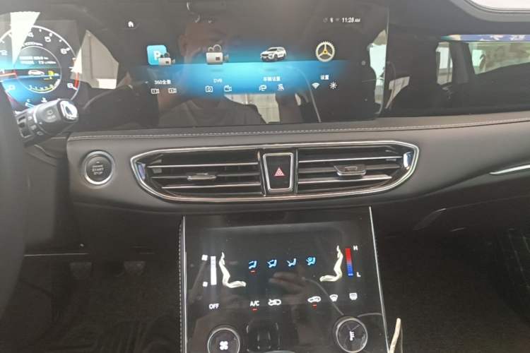 Used JETOUR X90 2020 1.5T Manual Shadow Fun Edition 7-Seater Audio And AC Panel