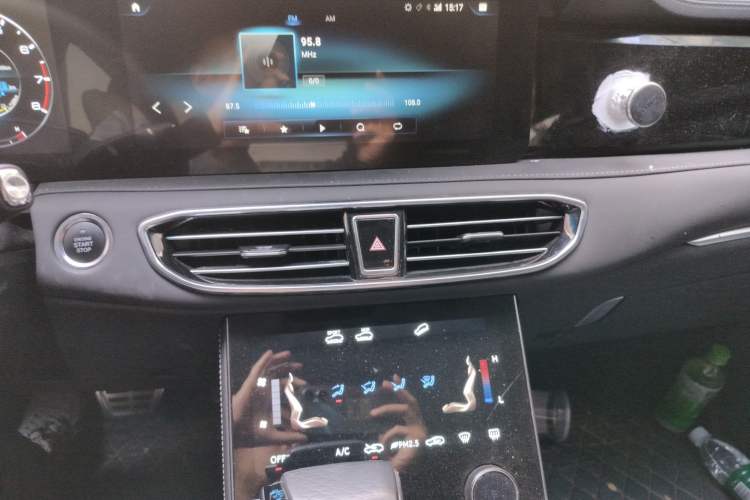 Used JETOUR X90 2020 1.6T DCT Shadow Edition 6-Seater Audio And AC Panel