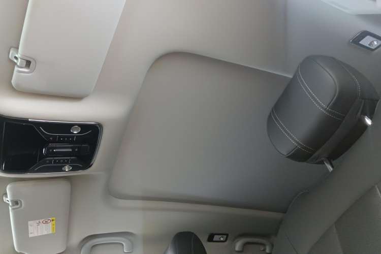 Used JETOUR X90 2020 1.6T DCT Shadow Edition 7-Seater Headliner