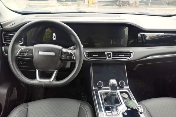 Used JETOUR X90 2020 1.5T Manual Shadow Fun Edition 5 Seats Center Console