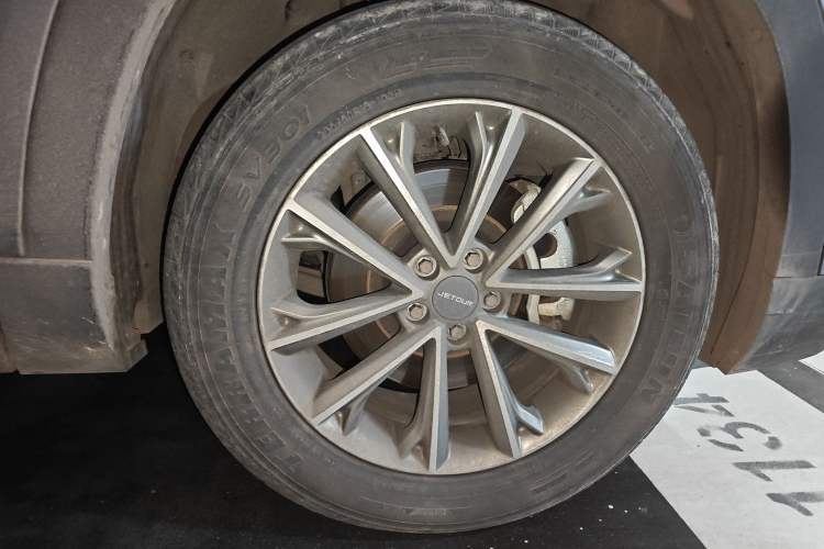 Used JETOUR X90 2020 1.5T Manual Shadow Fun Edition 5 Seats Right Front Wheel Hub