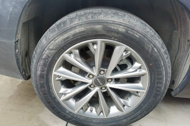 Used JETOUR X90 2020 1.5T Manual Shadow Fun Edition 5 Seats Right Rear Wheel Hub