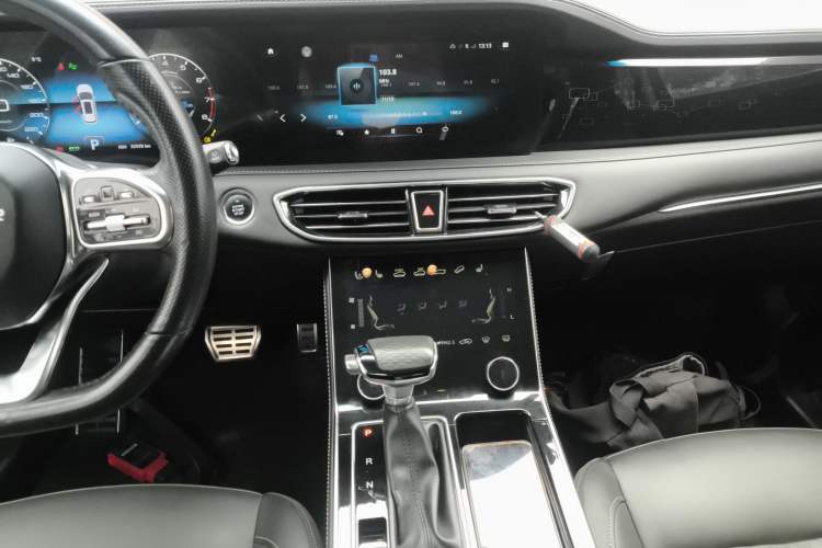 Used JETOUR X90 2020 1.6T DCT Shadow Luxury Edition 6-Seater Audio And AC Panel