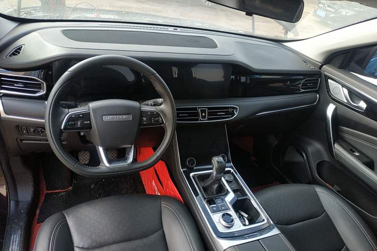 Used JETOUR X90 2020 1.5T Manual Shadow Fun Edition 5 Seats Center Console