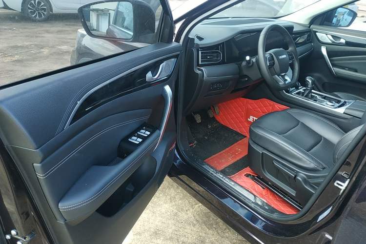 Used JETOUR X90 2020 1.5T Manual Shadow Fun Edition 5 Seats Driver Seat