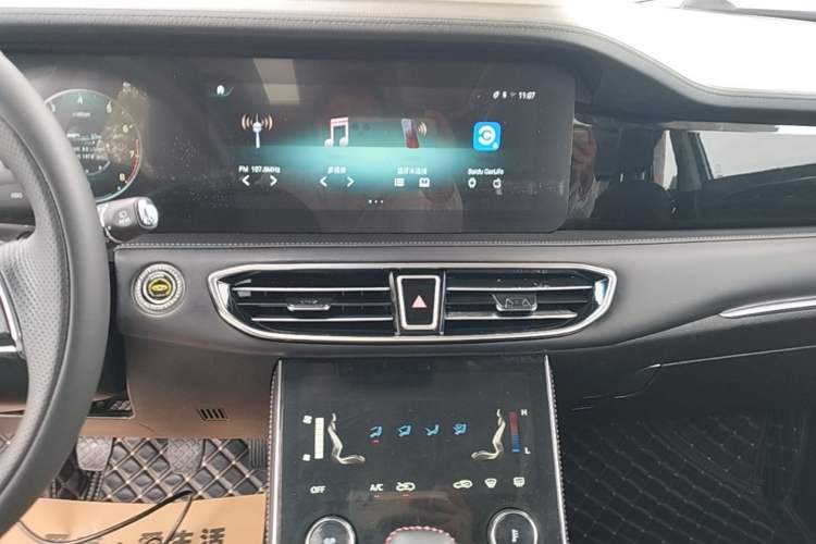 Used JETOUR X90 2020 1.5T Manual Shadow Fun Edition 7-Seater Audio And AC Panel