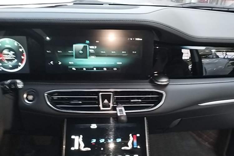 Used JETOUR X90 2020 1.5T DCT Shadow Wisdom Edition 5-seater Audio And AC Panel
