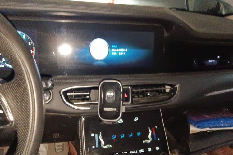 Used JETOUR X90 2020 1.6T DCT Shadow Edition 7-Seater Audio And AC Panel