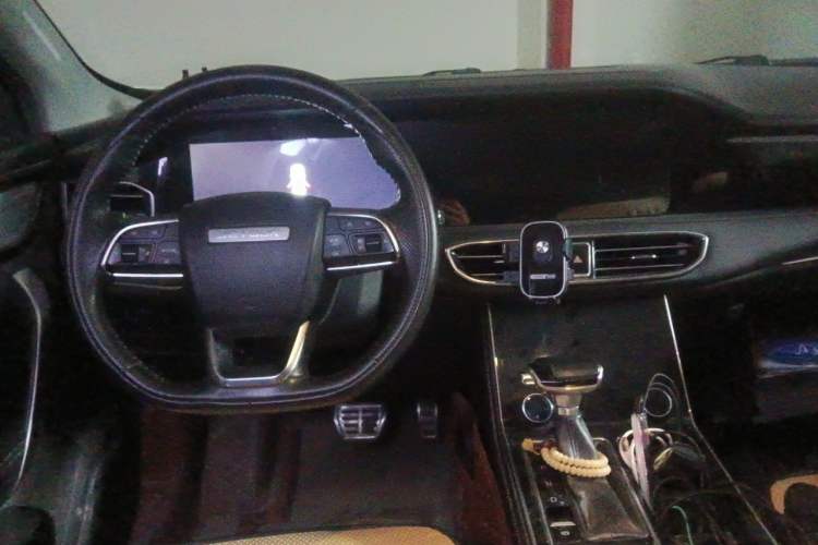 Used JETOUR X90 2020 1.6T DCT Shadow Edition 7-Seater Center Console