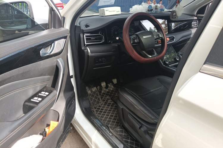 Used JETOUR X90 2020 1.5T Manual Shadow Fun Edition 6-Seater Driver Seat