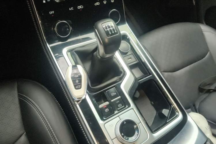 Used JETOUR X90 2020 1.5T Manual Shadow Fun Edition 5 Seats Gear Lever