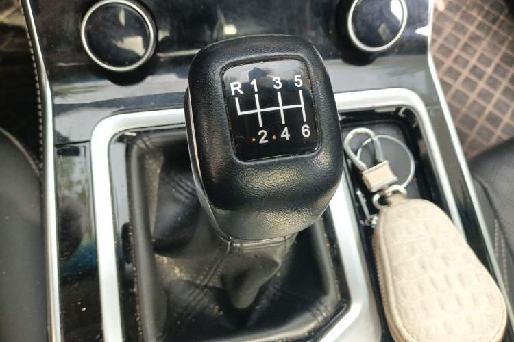 Used JETOUR X90 2020 1.5T Manual Shadow Fun Edition 6-Seater Gear Lever