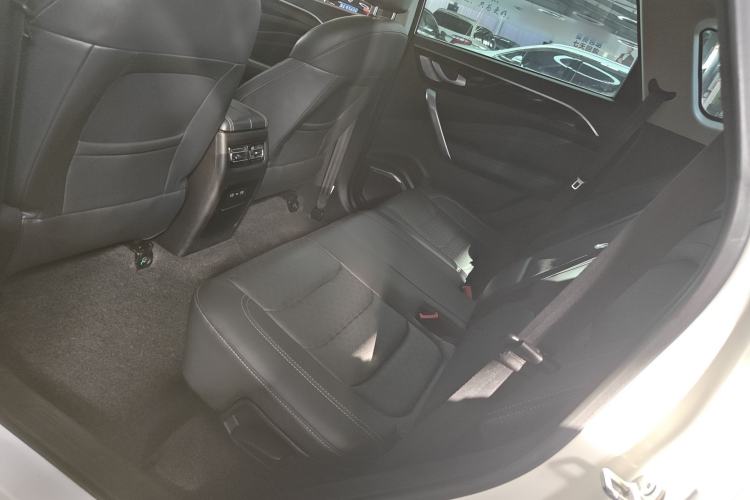 Used JETOUR X90 2020 1.5T DCT Shadow Wisdom Edition 7 Seats Interior 3