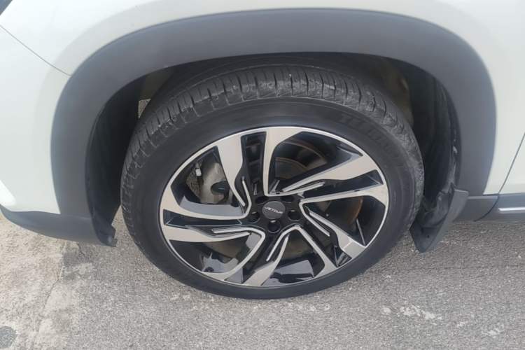 Used JETOUR X90 2020 1.5T Manual Shadow Joy 7-Seater Left Front Wheel Hub