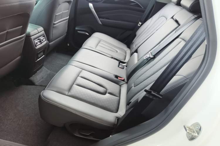 Used JETOUR X90 2020 1.6T DCT Shadow Edition 5 Seats Left Rear Seat