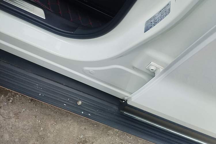 Used JETOUR X90 2020 1.6T DCT Shadow Edition 5 Seats Left Side Sill
