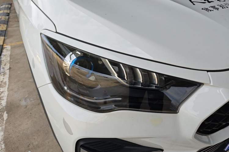 Used JETOUR X90 2020 1.5T Manual Shadow Joy 7-Seater Right Front Headlight