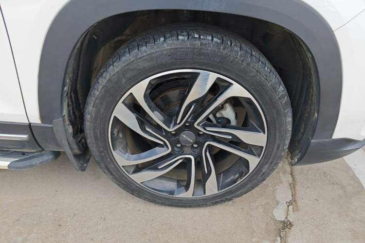 Used JETOUR X90 2020 1.5T Manual Shadow Joy 7-Seater Right Front Wheel Hub