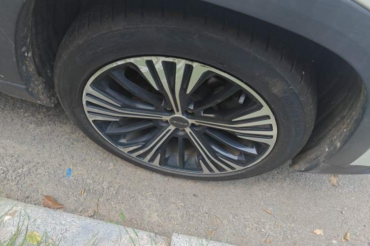 Used JETOUR X90 2020 1.6T DCT Shadow Edition 7-Seater Right Front Wheel Hub