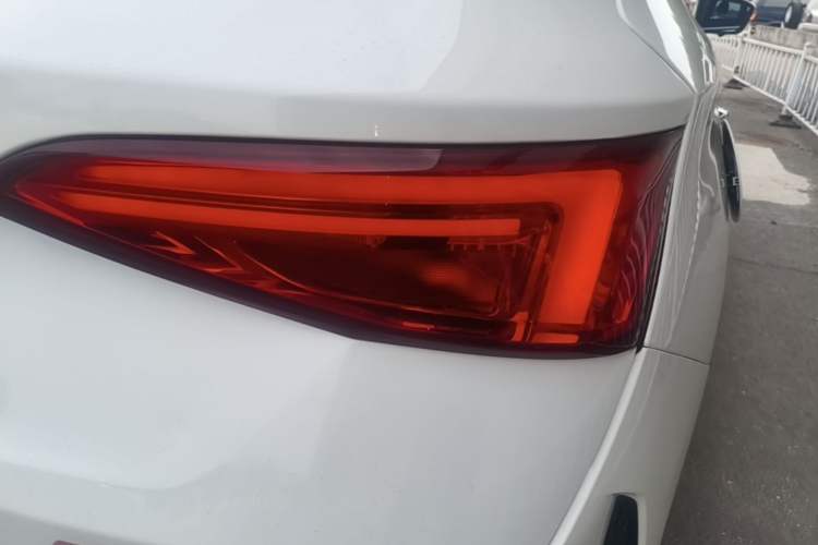 Used JETOUR X90 2020 1.5T Manual Shadow Joy 7-Seater Right Rear Taillight