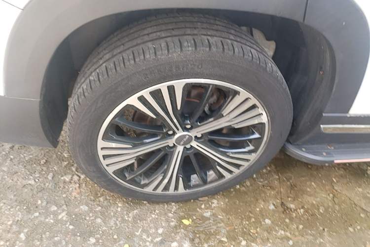 Used JETOUR X90 2020 1.6T DCT Shadow Edition 5 Seats Right Rear Wheel Hub