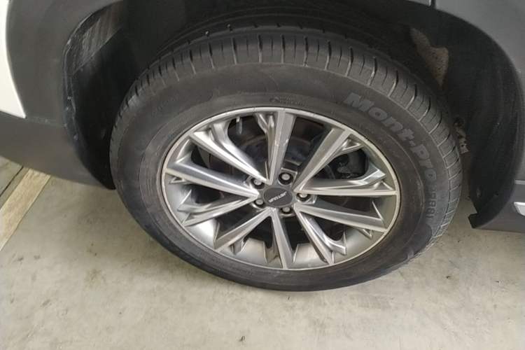 Used JETOUR X90 2020 1.5T Manual Shadow Fun Edition 5 Seats Right Rear Wheel Hub