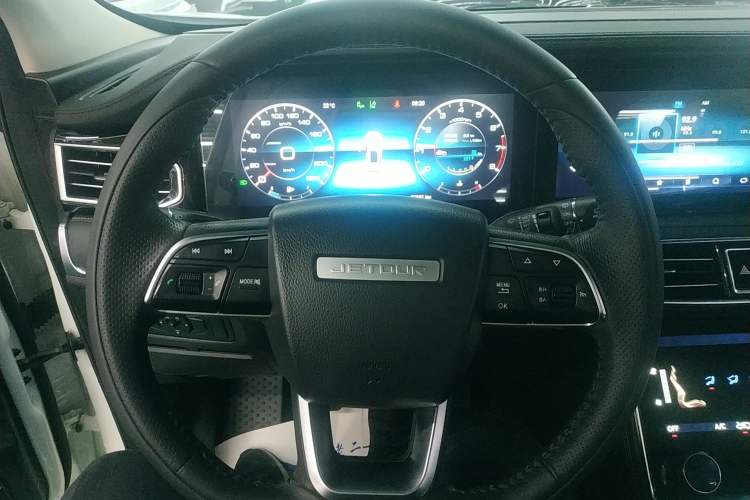 Used JETOUR X90 2020 1.5T Manual Shadow Fun Edition 5 Seats Steering Wheel