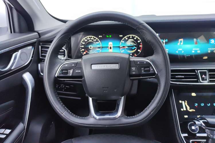 Used JETOUR X90 2020 1.5T DCT Shadow Wisdom Edition 7 Seats Steering Wheel