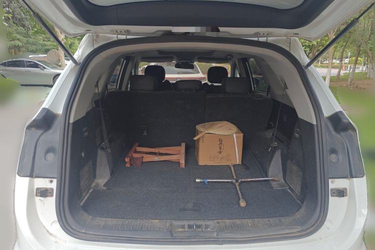 Used JETOUR X90 2020 1.6T DCT Shadow Edition 7-Seater Trunk