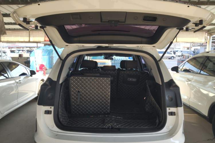 Used JETOUR X90 2020 1.6T DCT Shadow Edition 7-Seater Trunk
